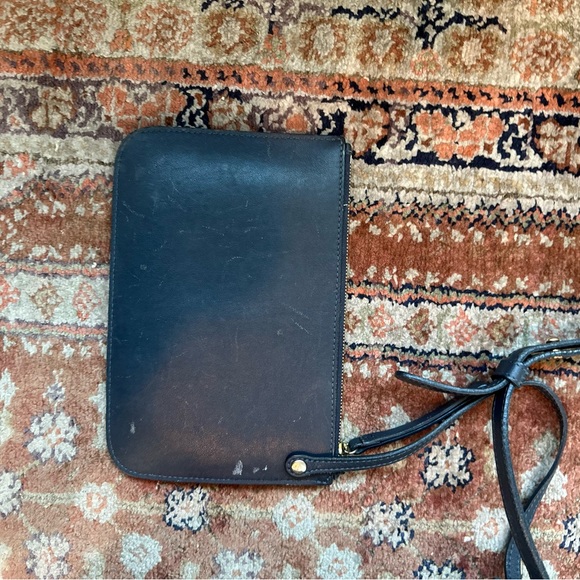 Mansur Gavriel Bucket Bag. Navy. 💙🔥 - Picture 5 of 10